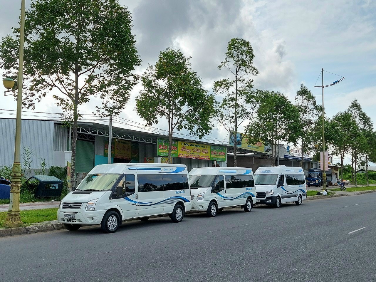 Dịch vụ cho thuê xe đi tỉnh Quận Tân Phú uy tín