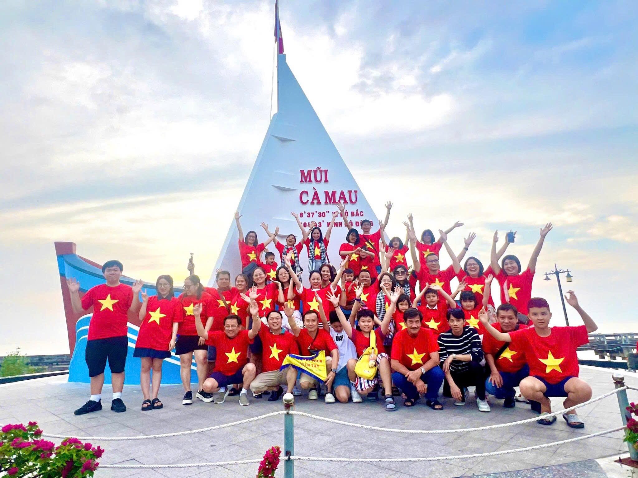 Tour Miền Tây 2/9: Trọn Gói Du Lịch + Xe Riêng Tiện Nghi