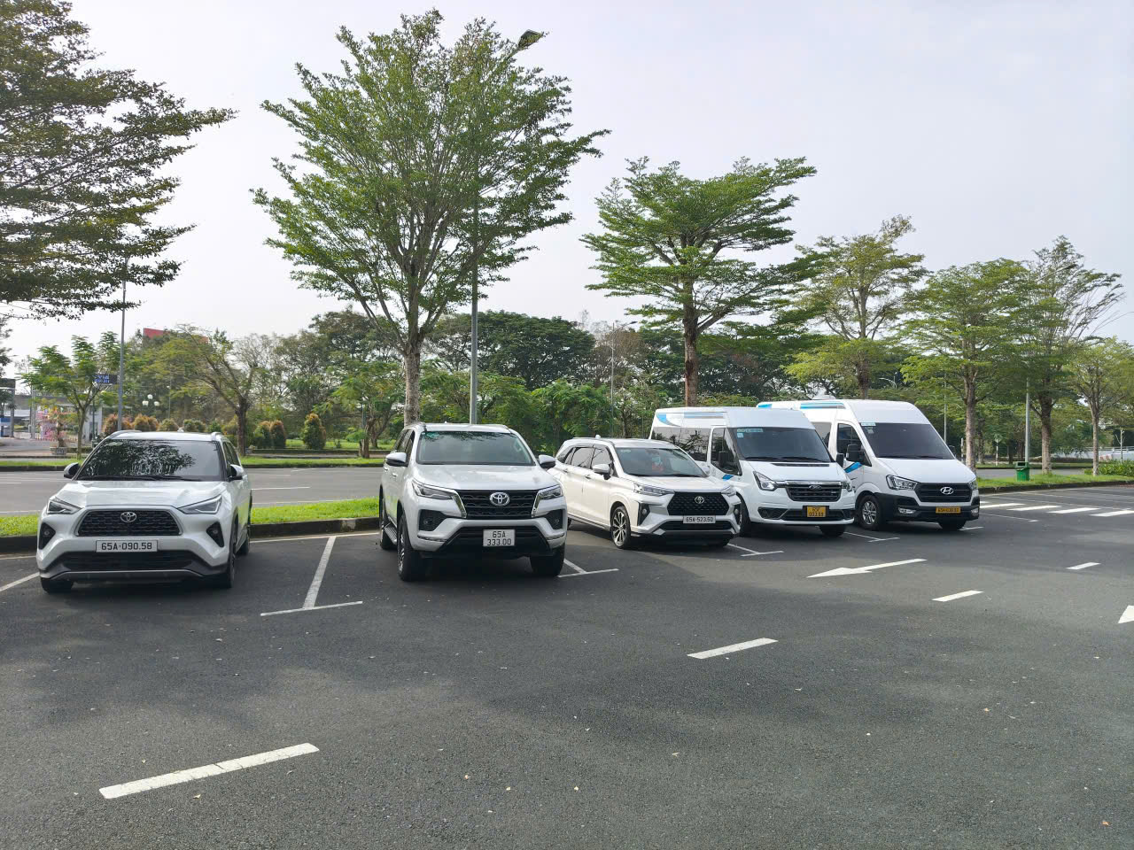 Thuê Xe 7 Chỗ Uy Tín Cần Thơ Đi Sân Bay Tân Sơn Nhất